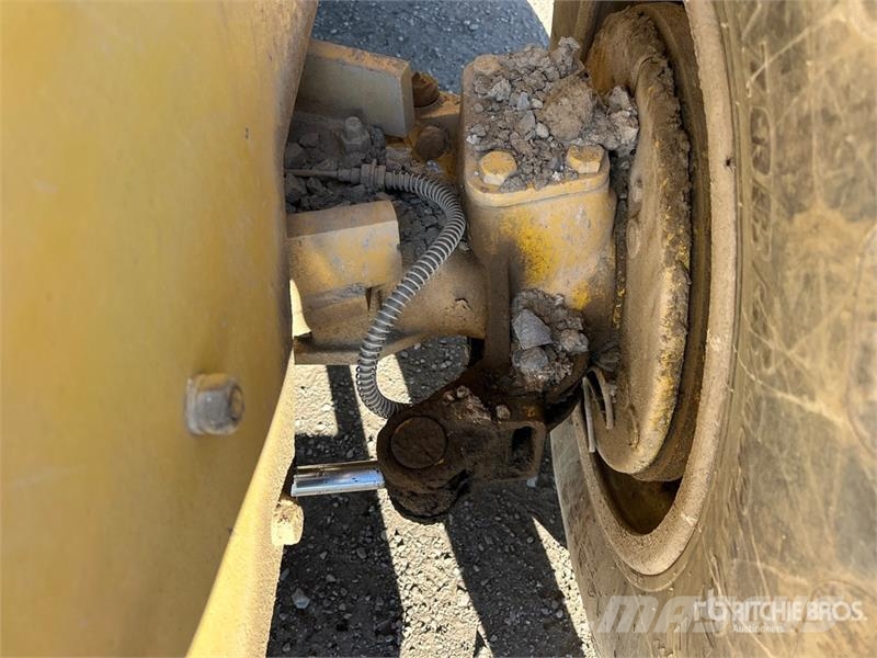Loadlifter 4430B-6 6000 lb 4x4x4 Rough Terrain For Elevatore per esterni