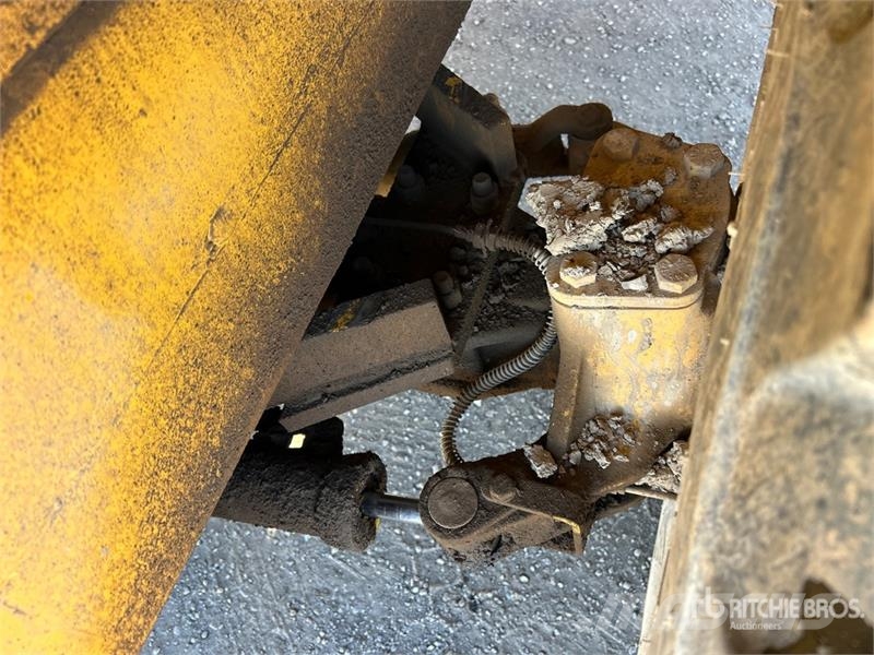 Loadlifter 4430B-6 6000 lb 4x4x4 Rough Terrain For Elevatore per esterni