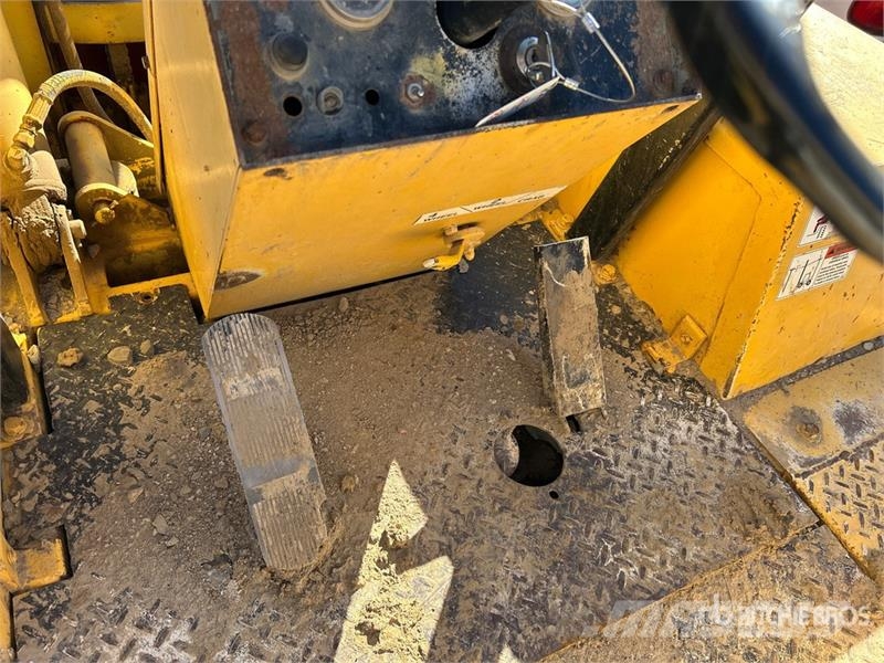 Loadlifter 4430B-6 6000 lb 4x4x4 Rough Terrain For Elevatore per esterni