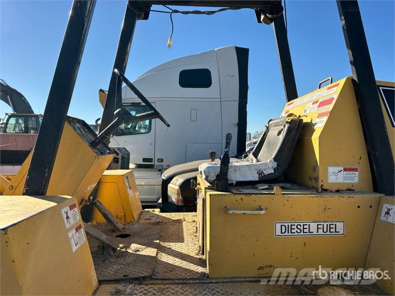 Loadlifter 4430B-6 6000 lb 4x4x4 Rough Terrain For Elevatore per esterni