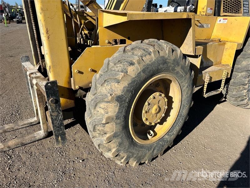 Loadlifter 4430B-6 6000 lb 4x4x4 Rough Terrain For Elevatore per esterni