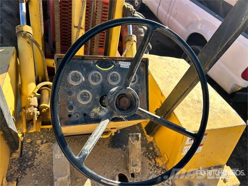 Loadlifter 4430B-6 6000 lb 4x4x4 Rough Terrain For Elevatore per esterni