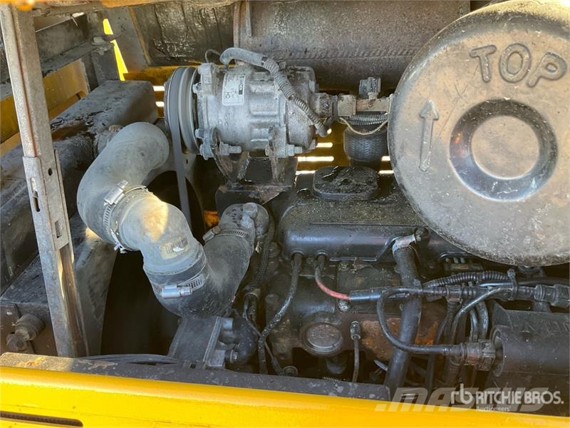 Loadlifter LL2415-10D 10000 lb Rough Terrain Forkl Maastikutõstukid