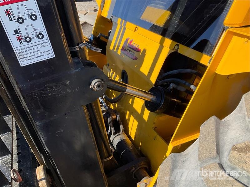 Loadlifter LL2415-10D 10000 lb Rough Terrain Forkl Maastikutõstukid