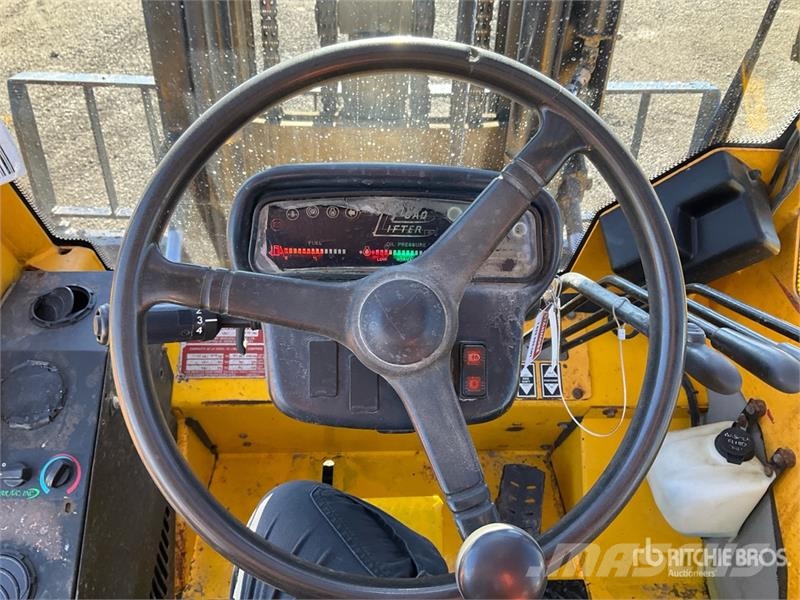 Loadlifter LL2415-10D 10000 lb Rough Terrain Forkl Maastikutõstukid