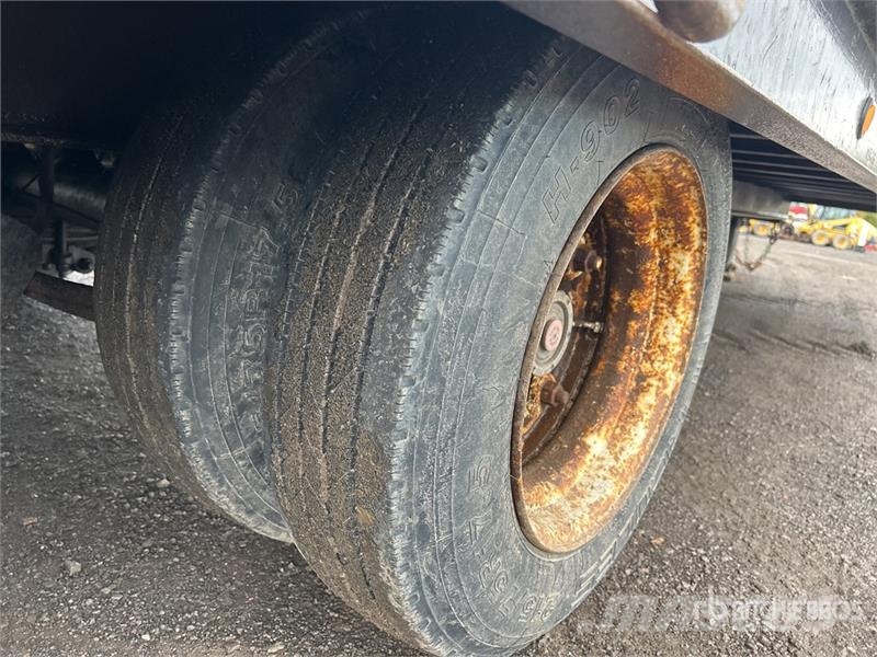  Loadstar 27 ft T/A Equipment Trailer Prikolice za autotransportere