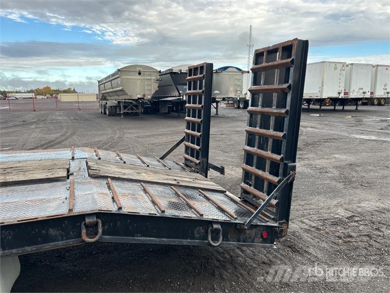  Loadstar 27 ft T/A Equipment Trailer Prikolice za autotransportere