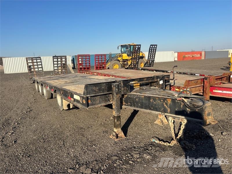 Loadstar 32 ft Quad/A Equipment Trailer Vehicle transport trailers