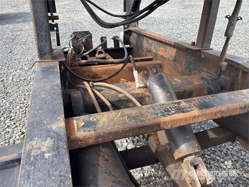 Loadstar Tri/A Removable Gooseneck Lowboy Trailer Низкорамные прицепы