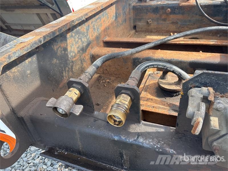Loadstar Tri/A Removable Gooseneck Lowboy Trailer Низкорамные прицепы