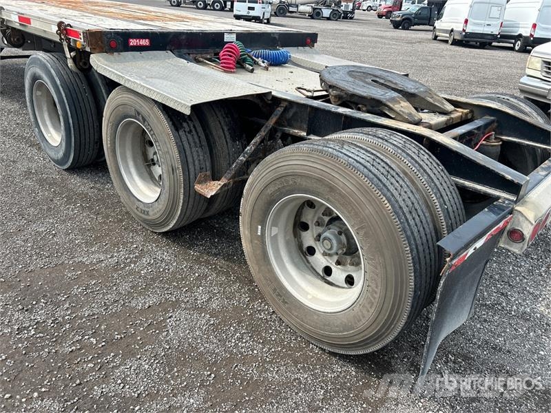 Lode King 28 ft Super B-Train Lead Flatbed Trailer Valníky