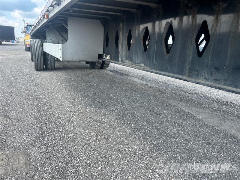 Lode King 48 ft T/A Spread Axle Flatbed Trailer Valníky