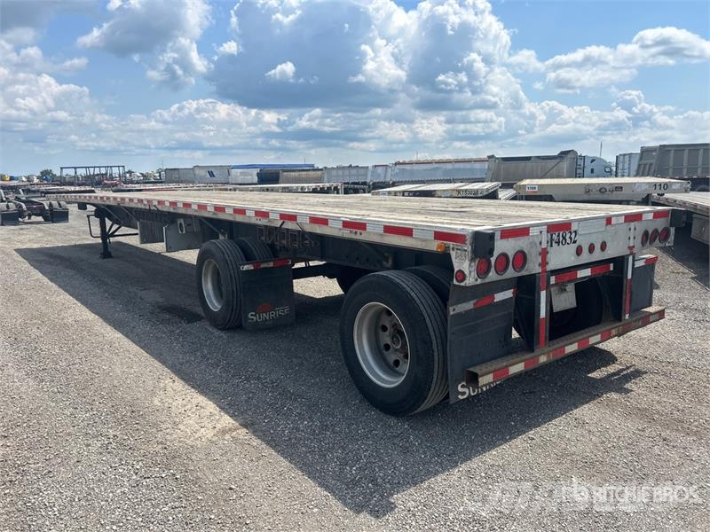 Lode King 48 ft T/A Spread Axle Flatbed Trailer Valníky