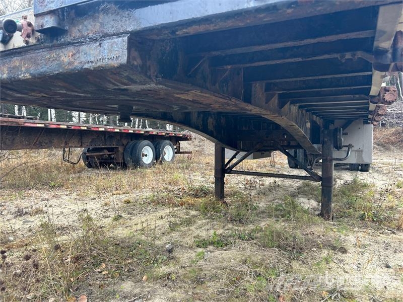 Lode King 48 ft Tri/A Equipment Trailer Vehicle transport trailers