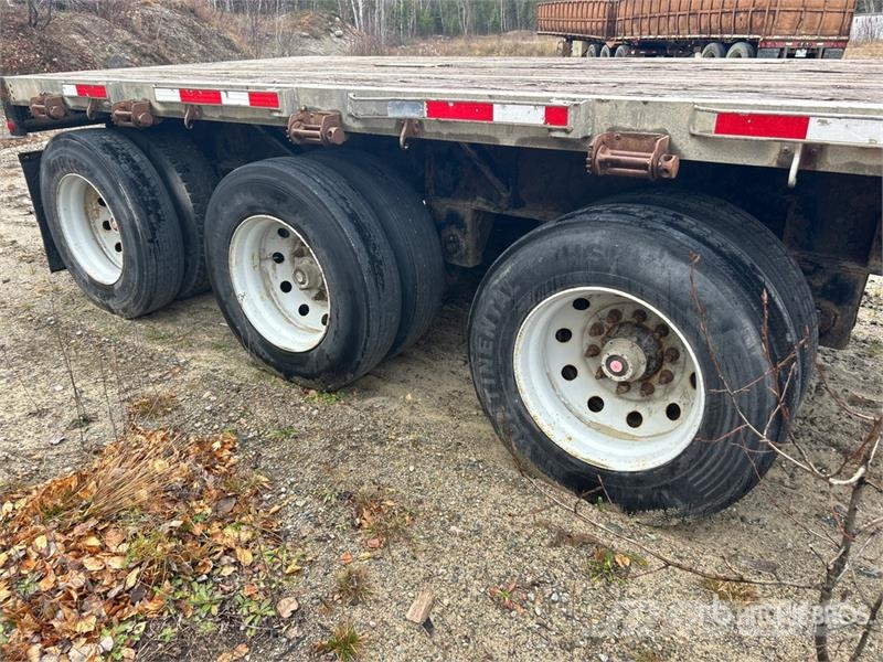 Lode King 48 ft Tri/A Equipment Trailer Vehicle transport trailers