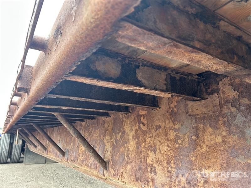 Lode King 53 ft Tri/A Step Deck Trailer Tieflader