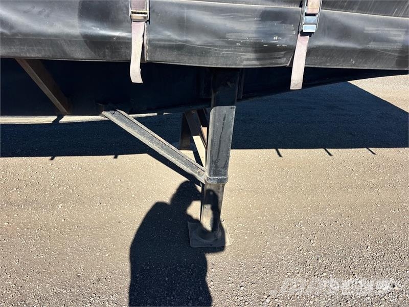 Lode King PF9 53 ft Tri/A Curtain Side Trailer Pressukapelliperävaunut