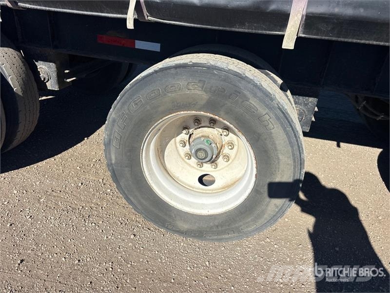 Lode King PF9 53 ft Tri/A Curtain Side Trailer Pressukapelliperävaunut