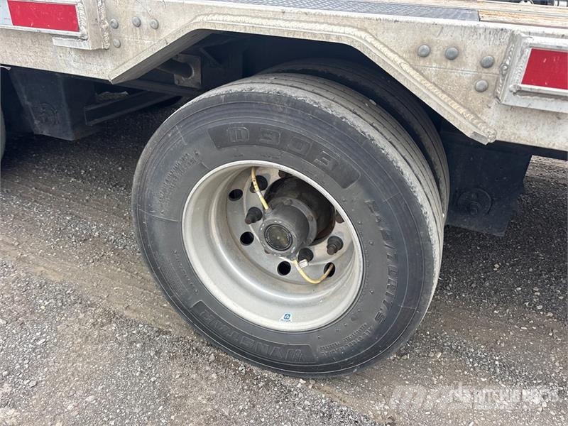 Lode King Renown 53 ft Tri/A Step Deck Trailer Caricatore basso