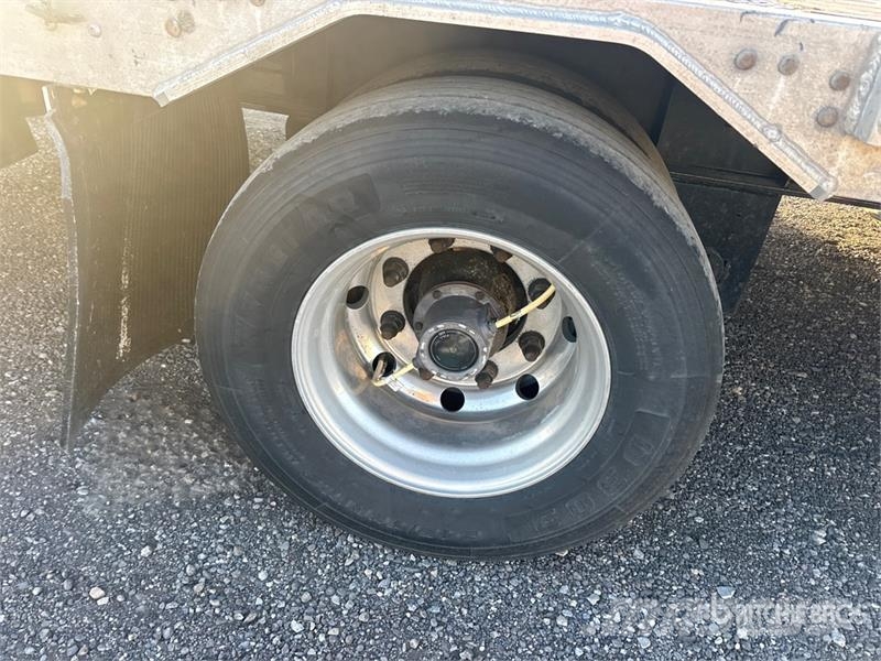 Lode King Renown Tri/A Lowboy Trailer Tieflader