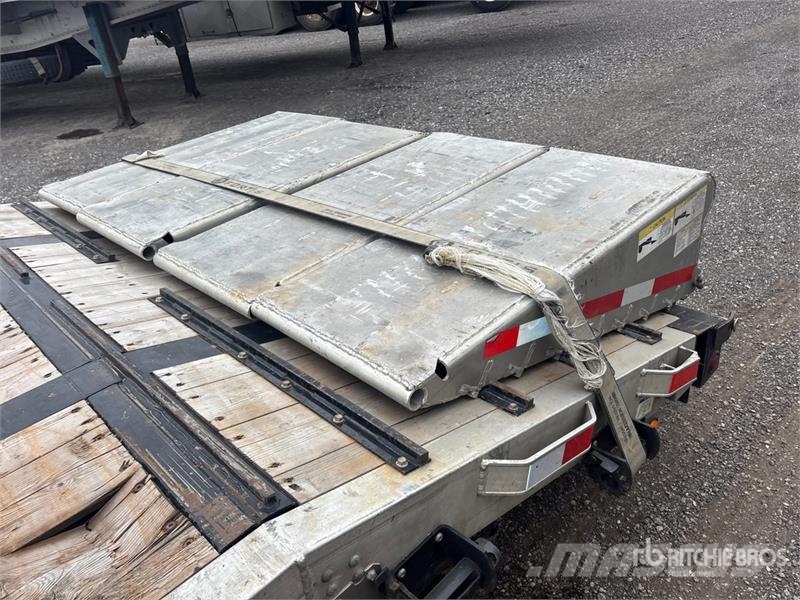Lode King Renown Tri/A Lowboy Trailer Низкорамные прицепы