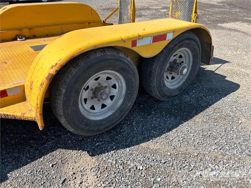 LWL 10 ft T/A Equipment Trailer Przyczepy do transportu samochodów