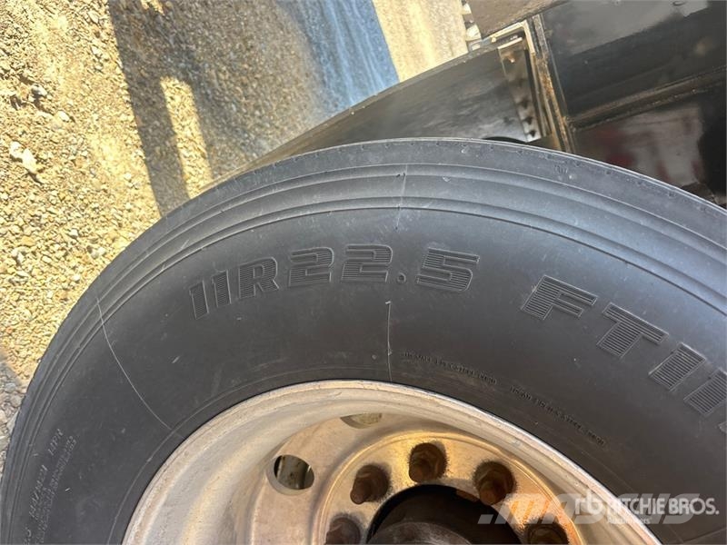MAC 37 ft Tri/A Aluminum End Dump Trailer Самоскиди