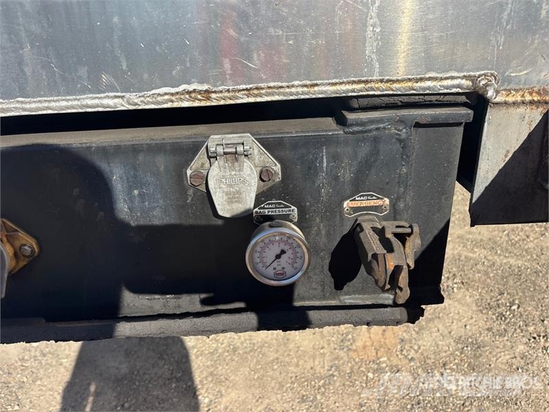 MAC 37 ft Tri/A Aluminum End Dump Trailer Самоскиди