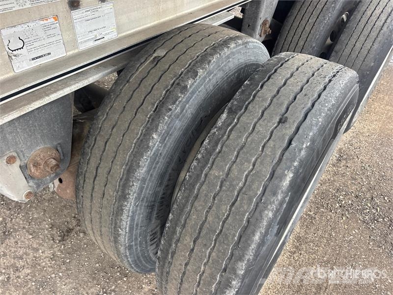 MAC 53 ft T/A Flatbed Trailer Planhengere
