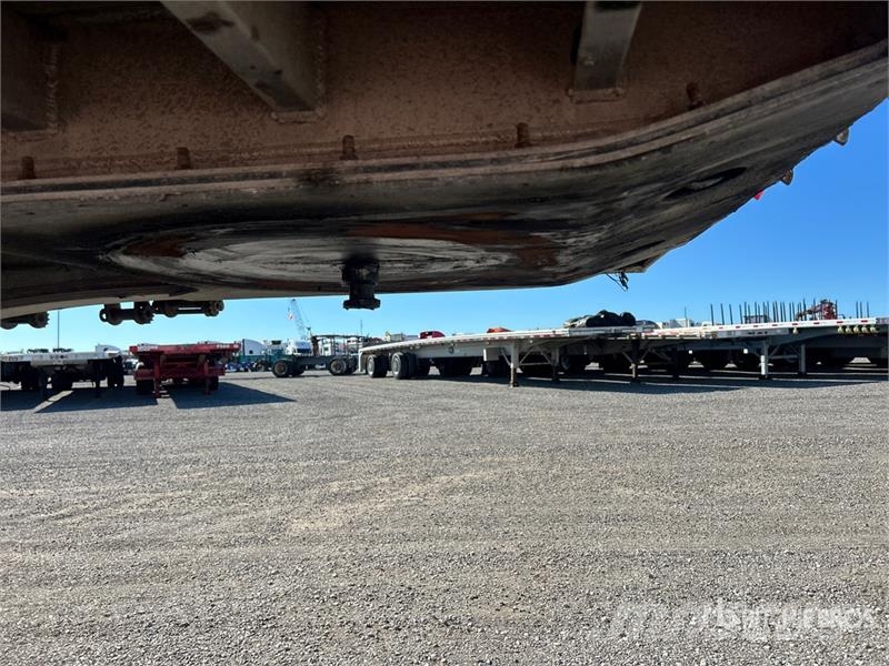 MAC 53 ft T/A Spread Axle Flatbed Trailer Valníky