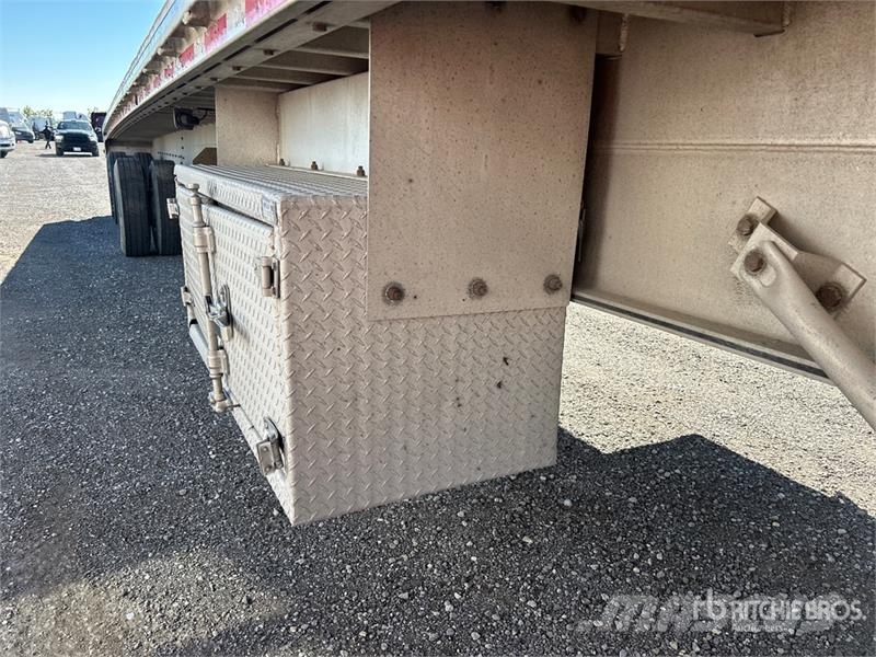MAC 53 ft T/A Spread Axle Flatbed Trailer Valníky