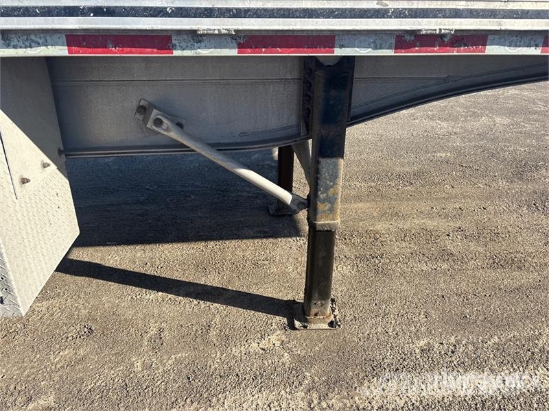 MAC 53 ft T/A Spread Axle Flatbed Trailer Valníky