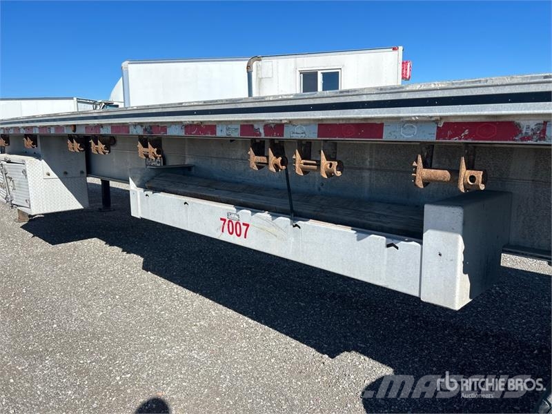 MAC 53 ft T/A Spread Axle Flatbed Trailer Valníky