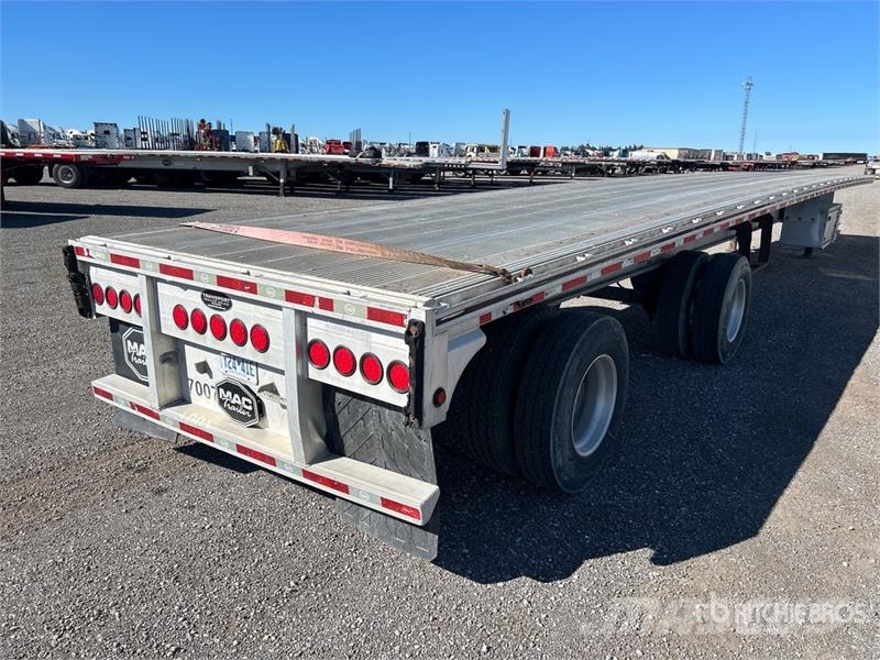 MAC 53 ft T/A Spread Axle Flatbed Trailer Valníky