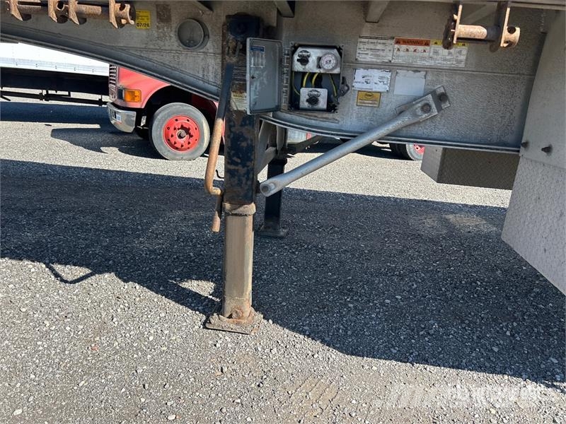 MAC 53 ft T/A Spread Axle Flatbed Trailer Valníky