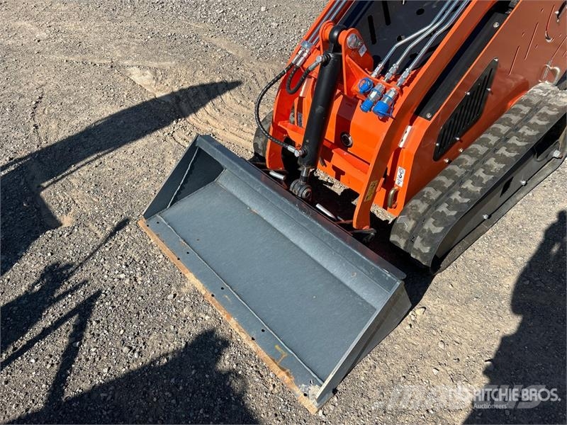 Machpro LP-625 Mini Compact Track Loader لوادر انزلاقية التوجيه
