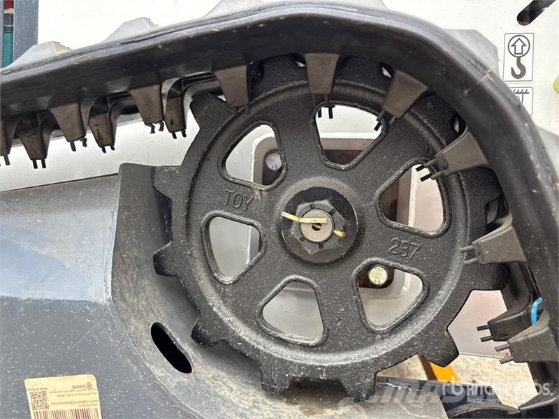 Machpro LP-625 Mini Compact Track Loader لوادر انزلاقية التوجيه