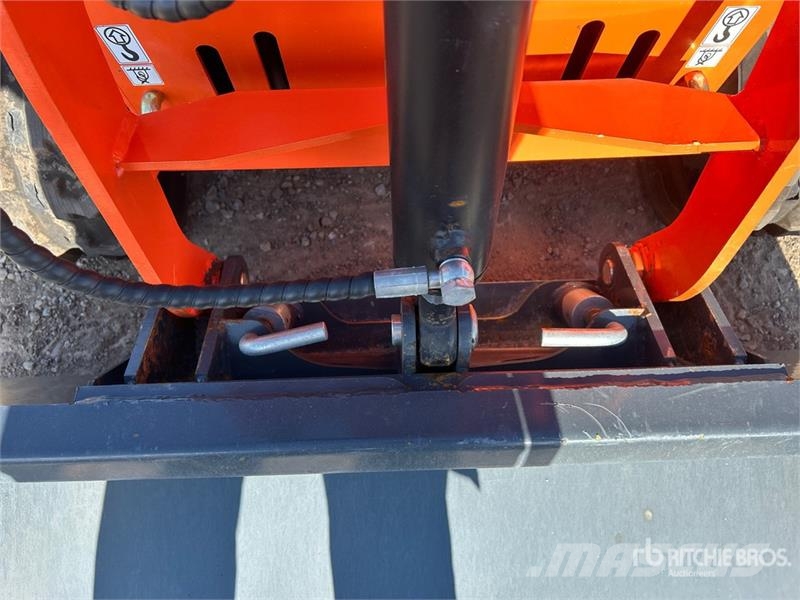 Machpro LP-625 Mini Compact Track Loader لوادر انزلاقية التوجيه