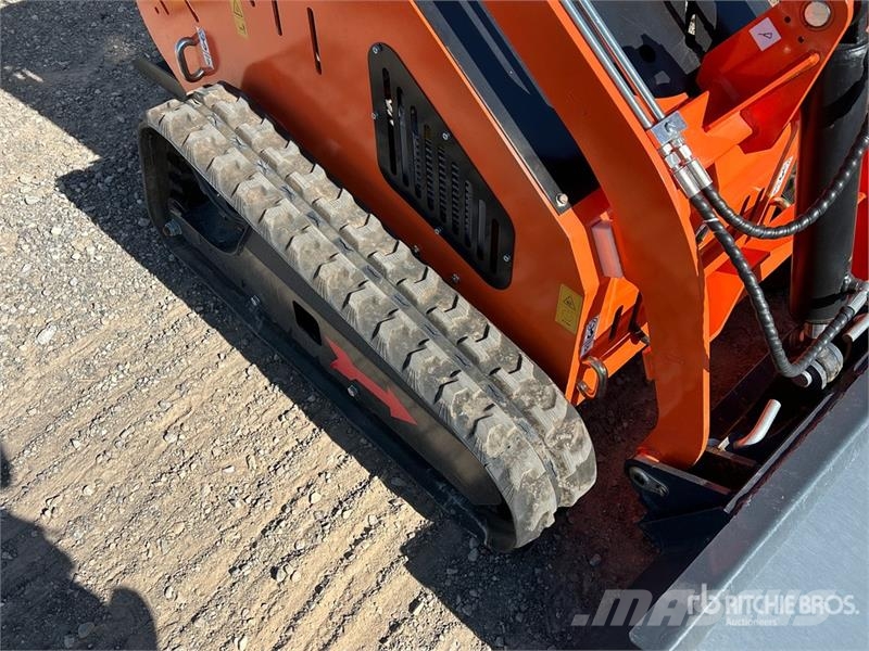 Machpro LP-625 Mini Compact Track Loader لوادر انزلاقية التوجيه
