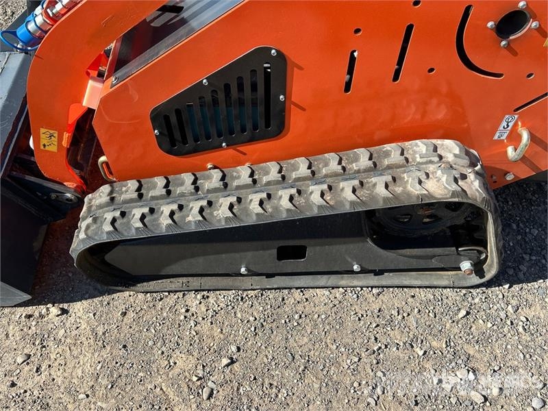 Machpro LP-625 Mini Compact Track Loader لوادر انزلاقية التوجيه