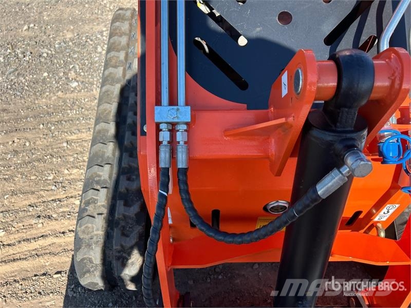 Machpro LP-625 Mini Compact Track Loader لوادر انزلاقية التوجيه