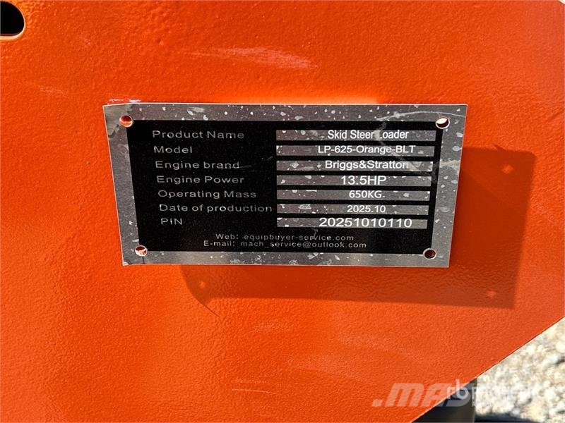 Machpro LP-625 Mini Compact Track Loader لوادر انزلاقية التوجيه