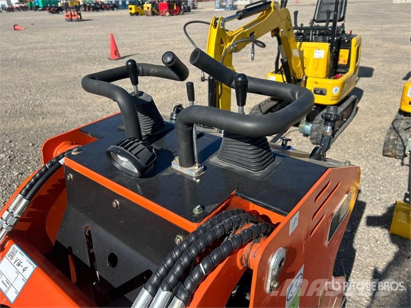 Machpro LP-625 Mini Compact Track Loader لوادر انزلاقية التوجيه