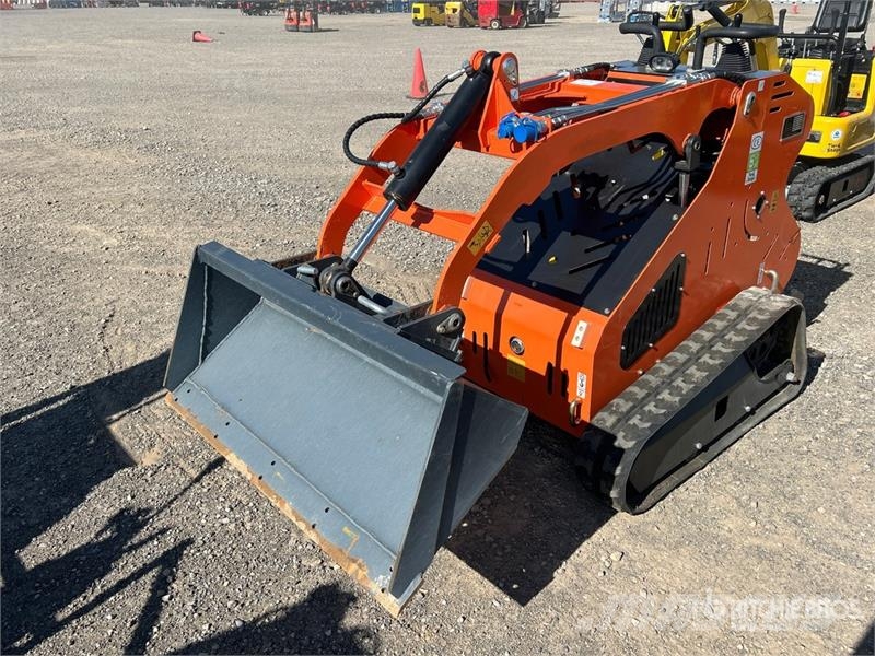 Machpro LP-625 Mini Compact Track Loader لوادر انزلاقية التوجيه