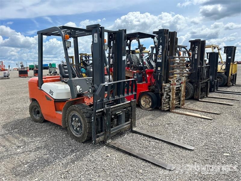 Machpro MP-L35 3000 kg Pneumatic Tire Forklift Muut haarukkatrukit