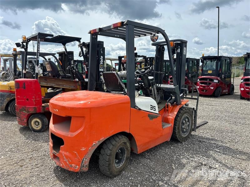 Machpro MP-L35 3000 kg Pneumatic Tire Forklift Muut haarukkatrukit