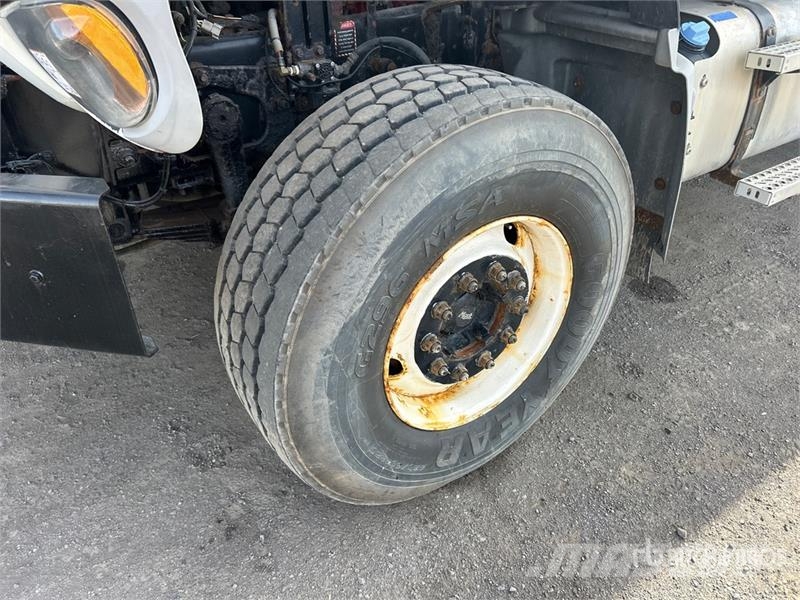 Mack 400 6x4 Snow Plow Truck Plogbilar