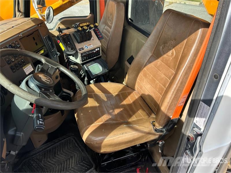 Mack 400 6x4 Snow Plow Truck Plogbilar