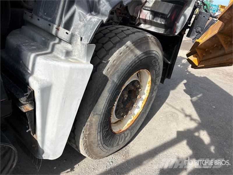 Mack 400 6x4 Snow Plow Truck Plogbilar