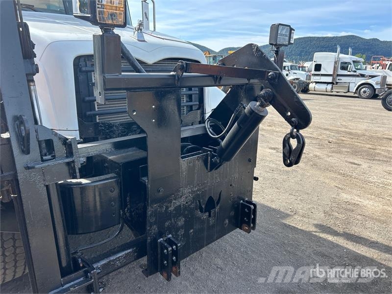 Mack 400 6x4 Snow Plow Truck Plogbilar